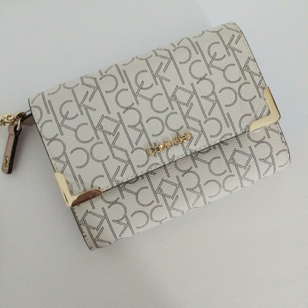 NWT CALVIN KLEIN LOGO MINI CROSSBODY BAG CLUTCH - Picture 3 of 8